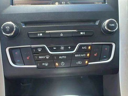 Used 2016 Ford Fusion Energi SE FWD image 27