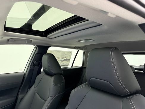 New 2026 Toyota Corolla Cross XLE w/ Convenience Package image 25