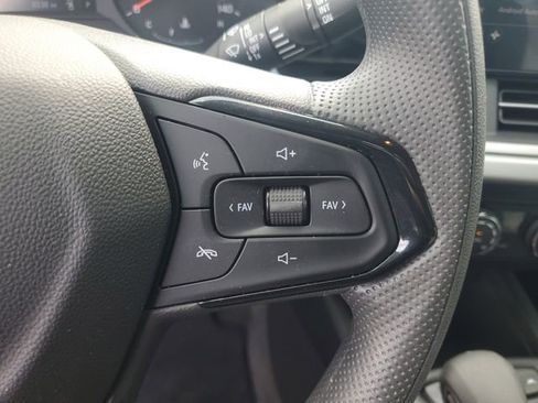 Used 2025 Chevrolet Trax LS image 24