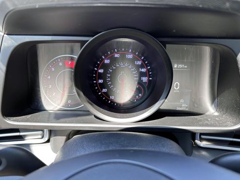 Used 2023 Hyundai Elantra SE FWD image 18