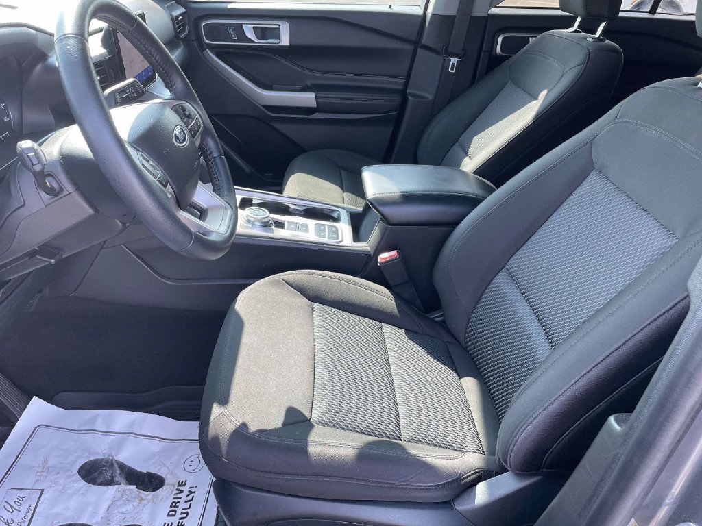 Certified 2023 Ford Explorer XLT RWD image 13