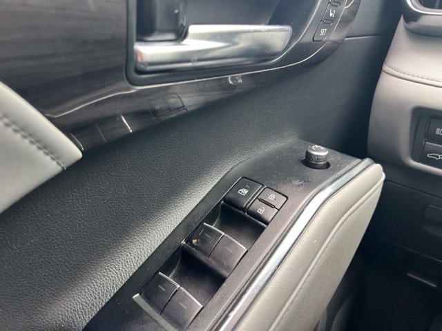 Used 2021 Toyota Highlander Limited AWD/4WD image 20