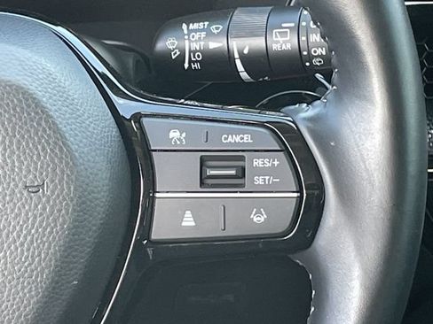Used 2025 Honda CR-V EX-L image 13