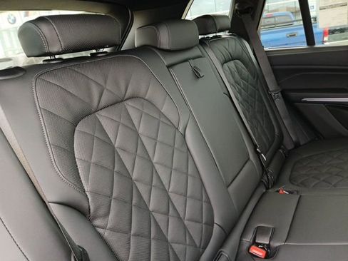 New 2026 BMW X5 xDrive50e image 13