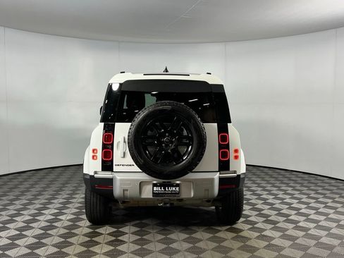 Used 2024 Land Rover Defender 90 S image 10