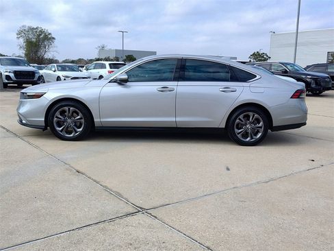 Used 2023 Honda Accord EX image 4