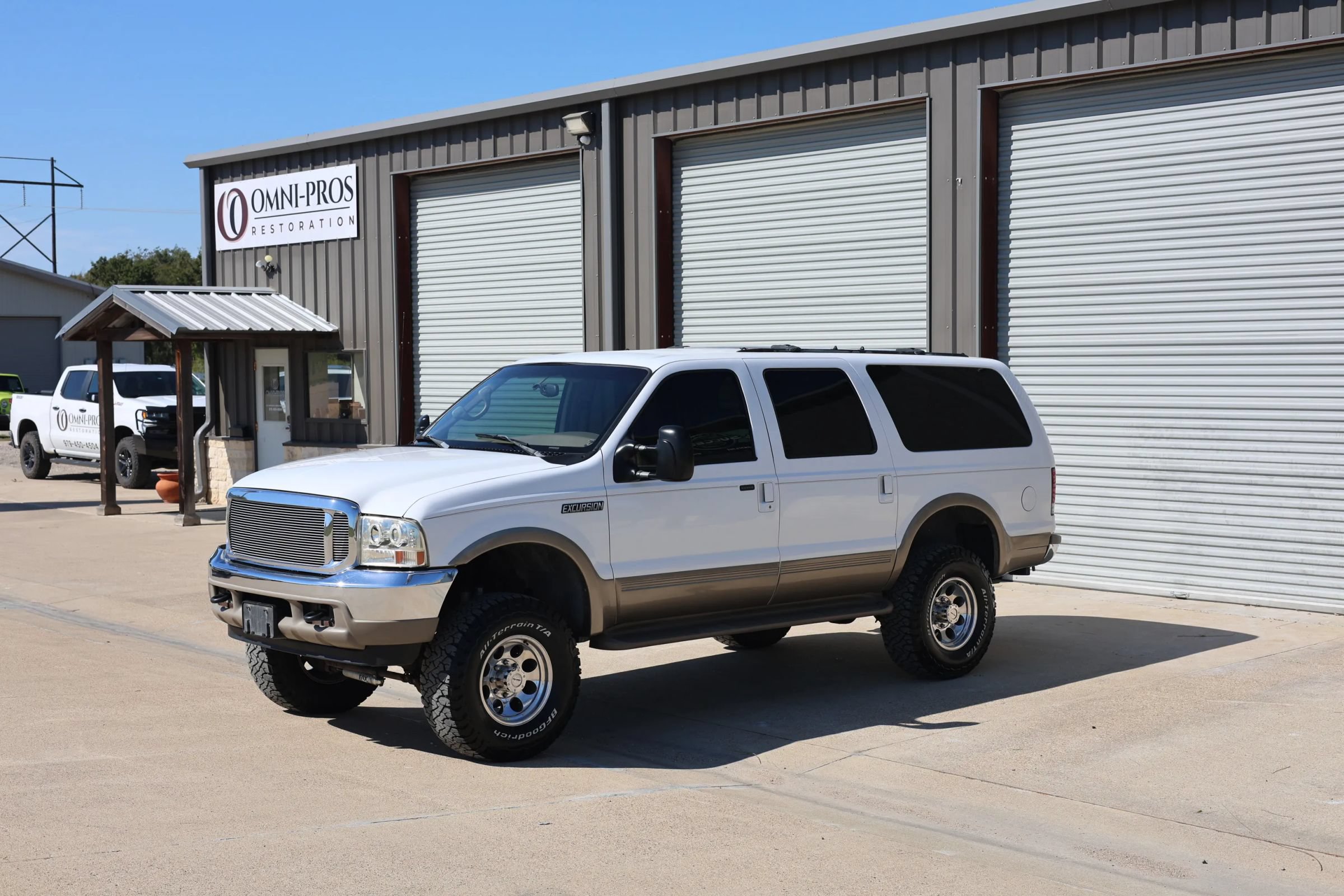 Used 2000 Ford Excursion Limited AWD/4WD image 12
