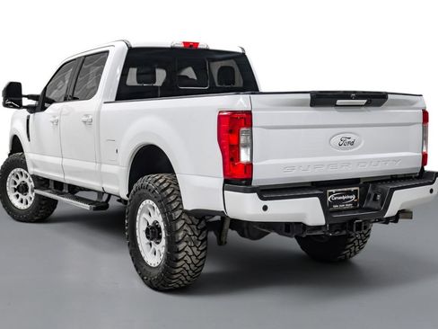 Used 2019 Ford F250 Lariat w/ Lariat Value Package AWD/4WD image 8