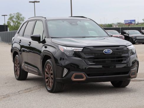 Used 2025 Subaru Forester Sport AWD/4WD image 4