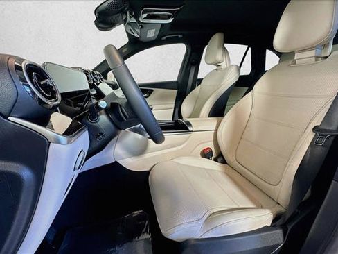 Used 2026 Mercedes-Benz GLC 300 4MATIC image 19