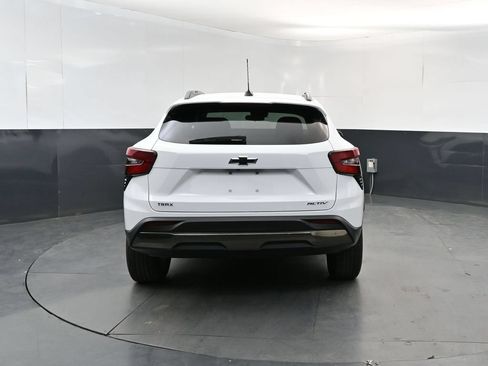 Used 2025 Chevrolet Trax ACTIV FWD image 4