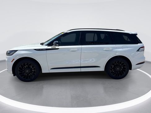 Used 2025 Lincoln Aviator Reserve w/ Equipment Group 201A AWD/4WD image 5