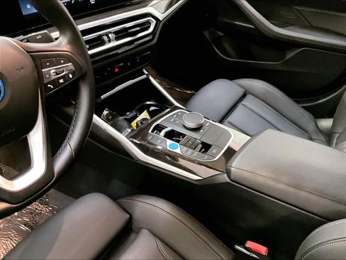 Used 2023 BMW i4 eDrive40 RWD image 19