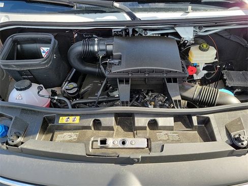 Used 2022 Mercedes-Benz Sprinter 2500 image 32