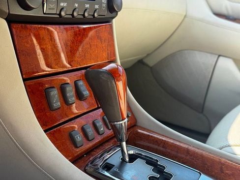 Used 2004 Lexus LS 430 RWD image 11