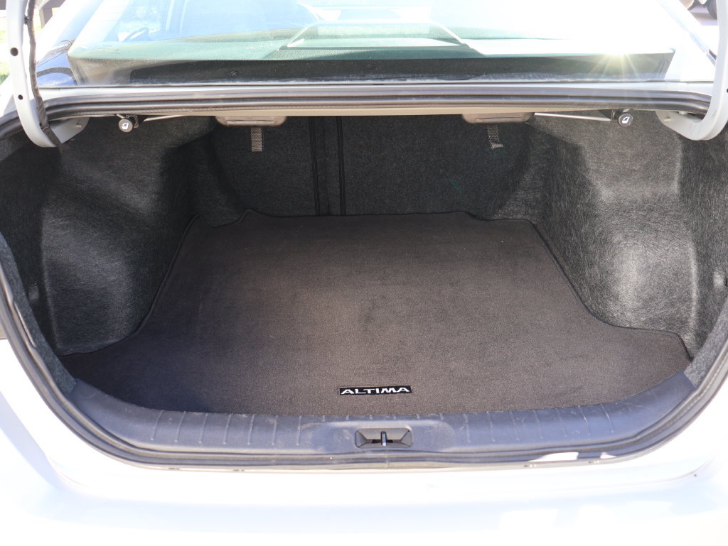 Used 2025 Nissan Altima 2.5 SR FWD image 6