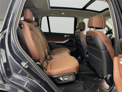 Used 2021 BMW X7 xDrive40i w/ Premium Package 2 AWD/4WD image 26