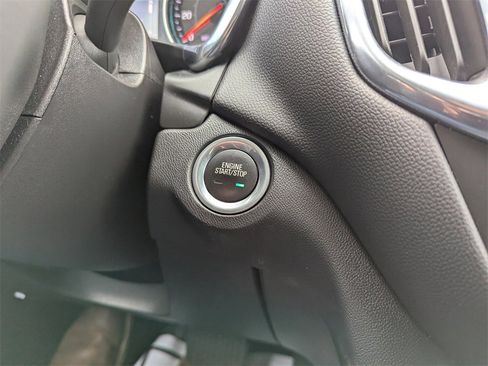 Used 2022 Chevrolet Equinox LT image 18