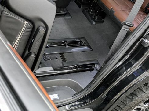 Used 2024 GMC Yukon Denali Ultimate image 19