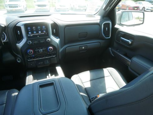 Used 2021 Chevrolet Silverado 1500 LTZ w/ Technology Package AWD/4WD image 11