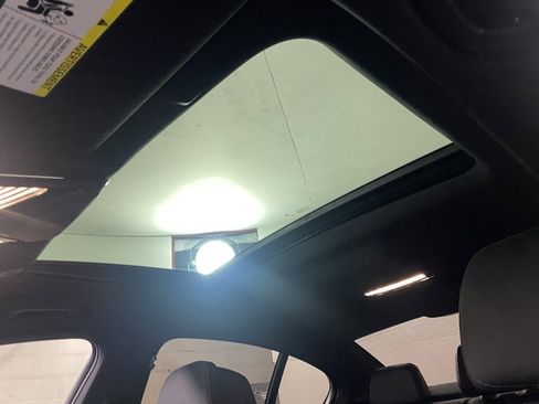 Used 2023 BMW M550i xDrive image 25