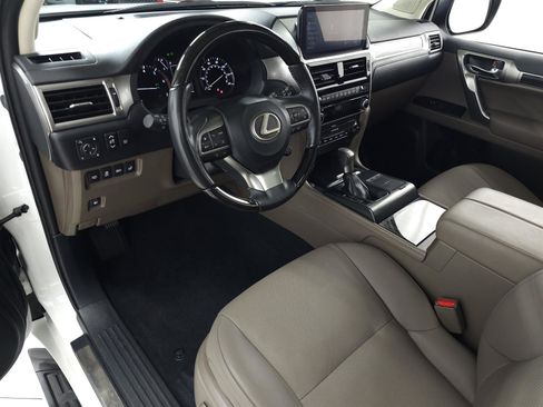 Used 2023 Lexus GX 460 Premium w/ Premium Package image 14