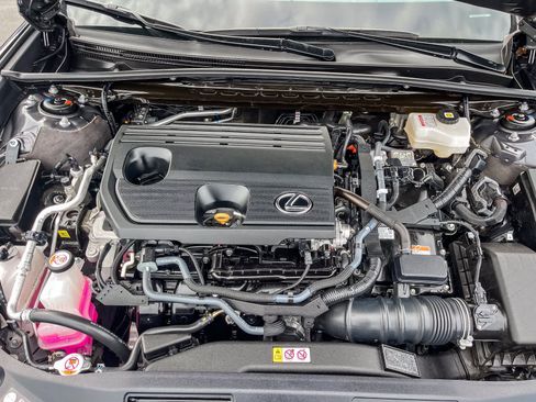 Certified 2025 Lexus ES 300h w/ Premium Package image 27