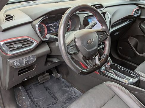Used 2021 Chevrolet TrailBlazer RS w/ Technology Package image 9