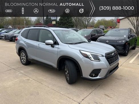 Used 2024 Subaru Forester Premium image 1