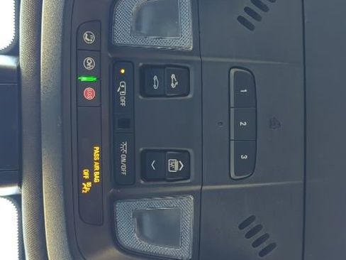 Used 2021 Cadillac XT6 Luxury image 11