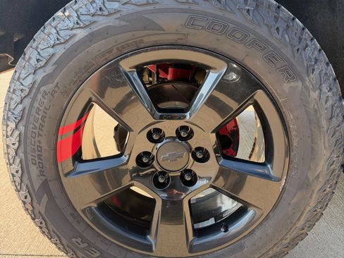 Used 2018 Chevrolet Silverado 1500 LTZ Z71 w/ Redline Edition AWD/4WD image 30