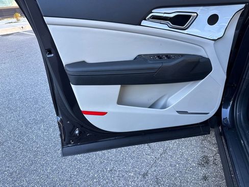 New 2026 Kia Sportage EX w/ EX Panorama Roof Package image 11