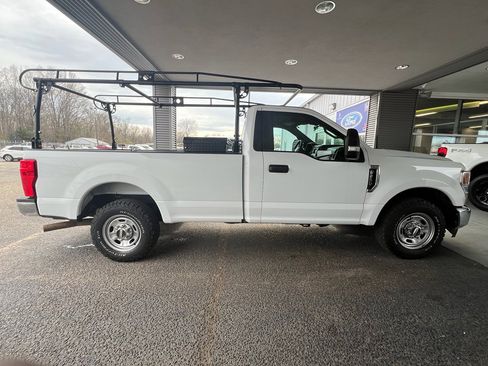 Used 2022 Ford F250 XL w/ Power Equipment Group image 9