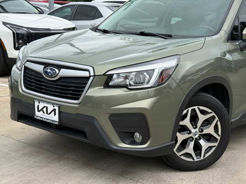 Used 2020 Subaru Forester Premium AWD/4WD image 2