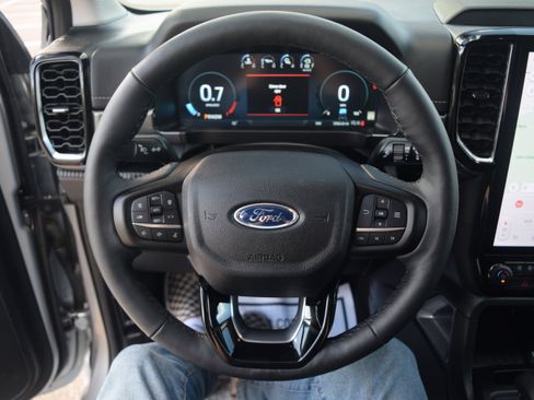 Used 2024 Ford Ranger Lariat AWD/4WD image 4