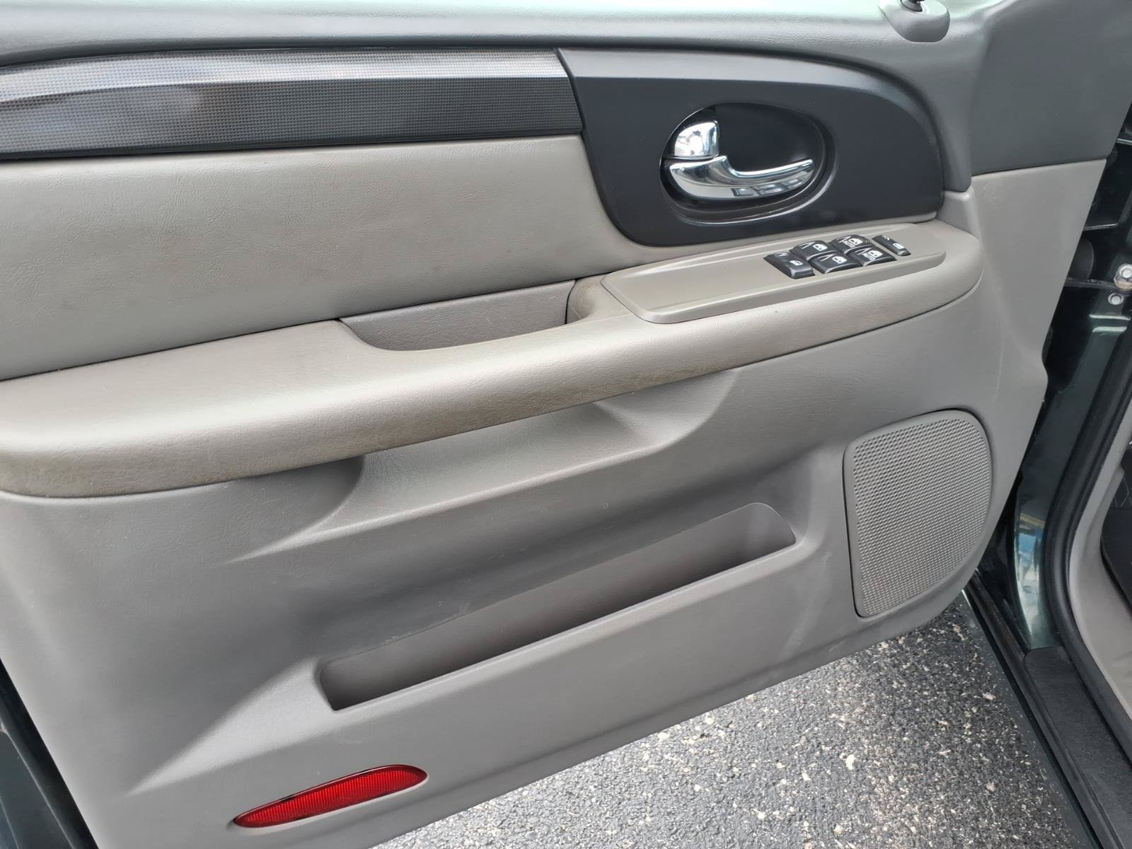 Used 2004 GMC Envoy SLE w/ Preferred Equipment Group AWD/4WD image 10