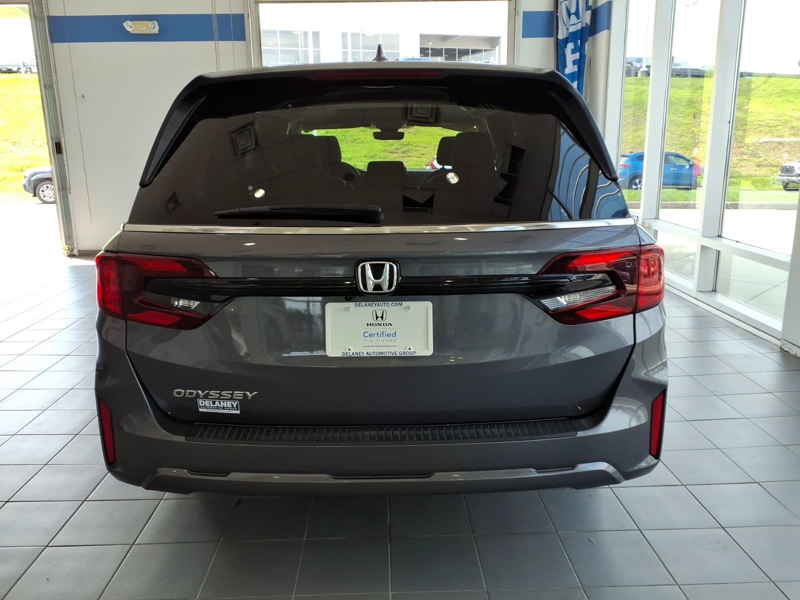 Certified 2025 Honda Odyssey EX-L image 6