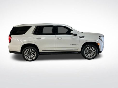 Used 2024 GMC Yukon Denali Ultimate AWD/4WD image 3