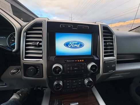 Used 2015 Ford F150 Lariat image 18