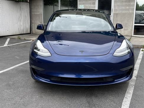 Used 2018 Tesla Model 3 Long Range RWD image 2