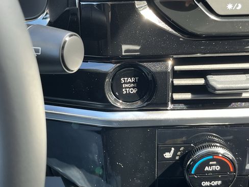 New 2025 Nissan Pathfinder SV w/ SV Premium Package image 35