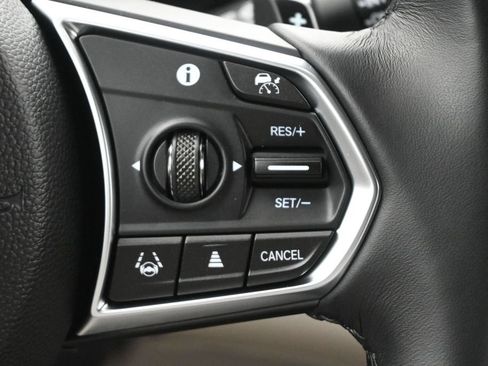 Used 2025 Acura RDX SH-AWD w/ Technology Package image 9