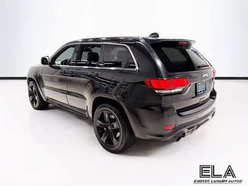 Used 2015 Jeep Grand Cherokee SRT image 6