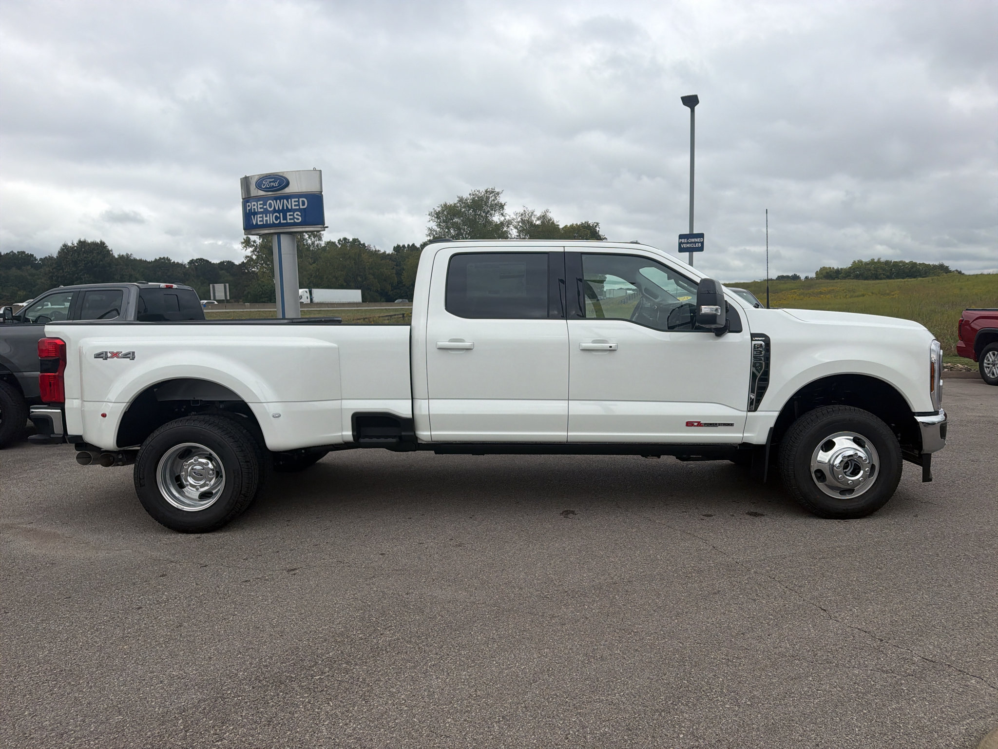 New 2027 Ford F350 Lariat w/ Lariat Ultimate Package AWD/4WD image 4