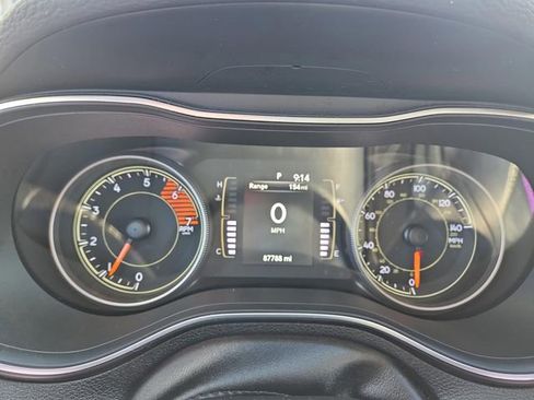 Used 2019 Jeep Cherokee Latitude Plus w/ Cold Weather Group image 16