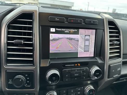 Used 2019 Ford F150 Platinum w/ Equipment Group 701A Luxury image 13