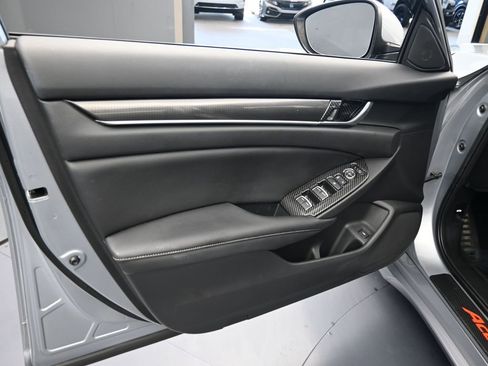 Used 2019 Honda Accord Sport image 15