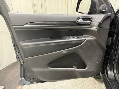 Used 2020 Jeep Grand Cherokee Trailhawk AWD/4WD image 20