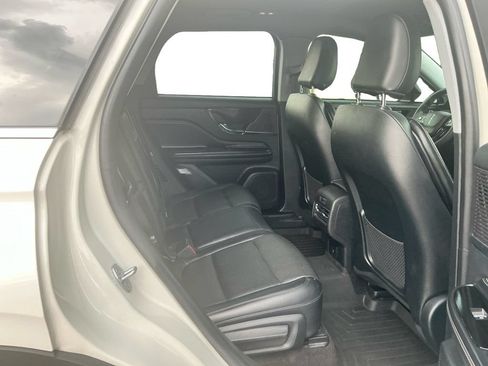 Used 2022 Lincoln Corsair FWD w/ Equipment Group 101A image 23