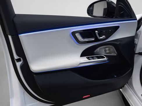 Used 2025 Mercedes-Benz E 53 AMG e 4MATIC Sedan image 80